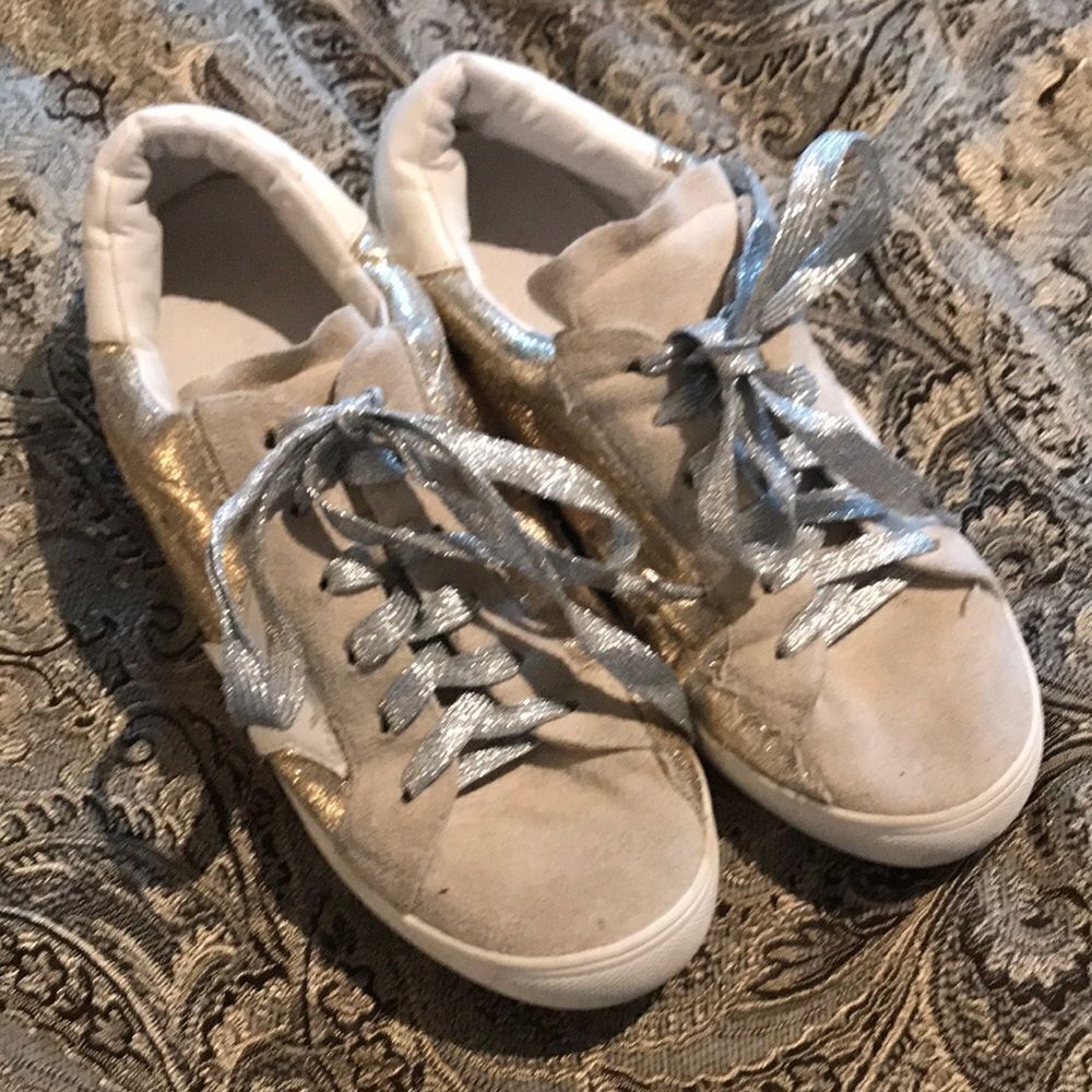 Breeze tennis shoes size 8.5 see pics